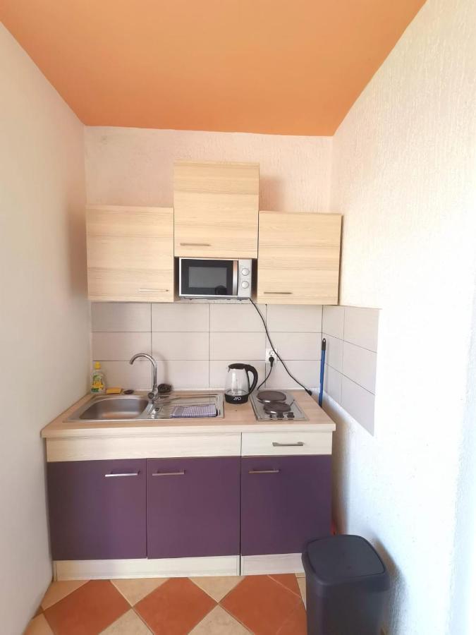 Отель Lovely Family House Robi Ровинь Экстерьер фото