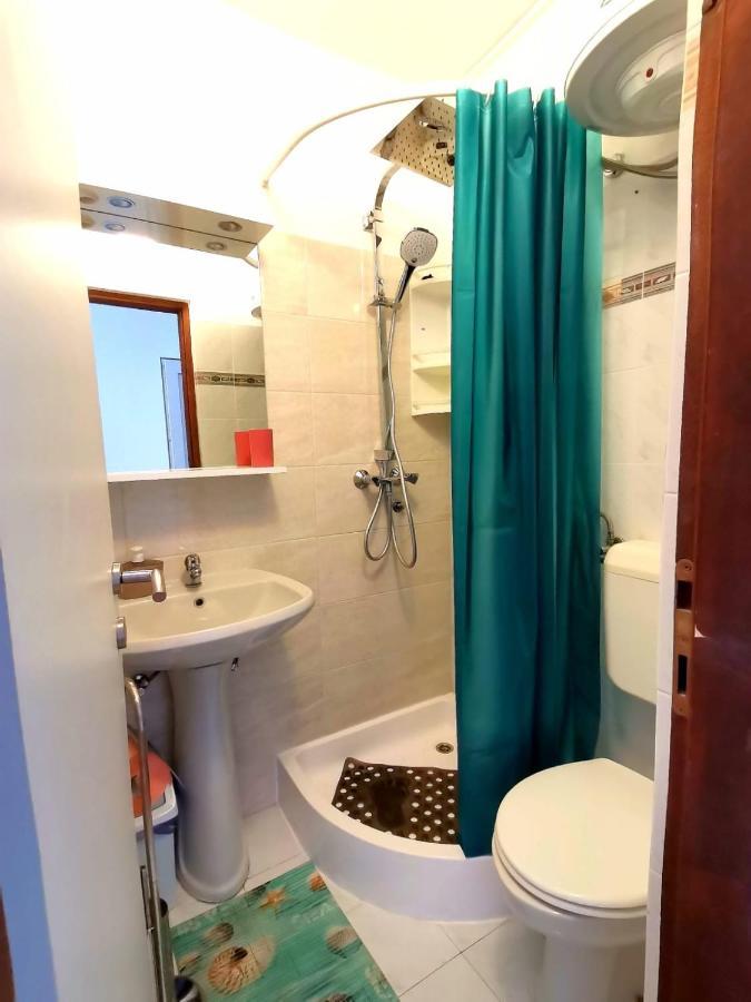 Отель Lovely Family House Robi Ровинь Экстерьер фото