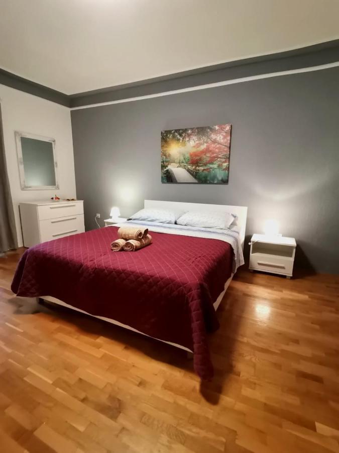 Отель Lovely Family House Robi Ровинь Экстерьер фото