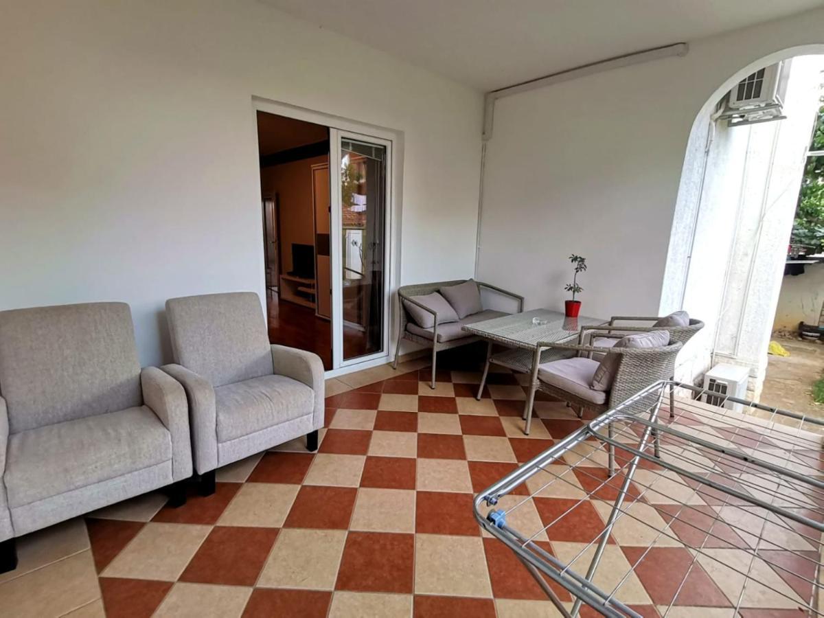Отель Lovely Family House Robi Ровинь Экстерьер фото