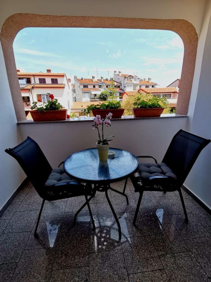 Отель Lovely Family House Robi Ровинь Экстерьер фото