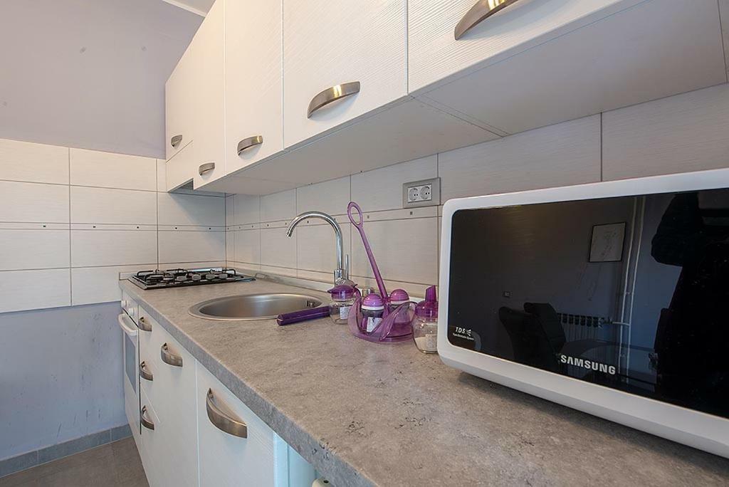 Отель Lovely Family House Robi Ровинь Экстерьер фото